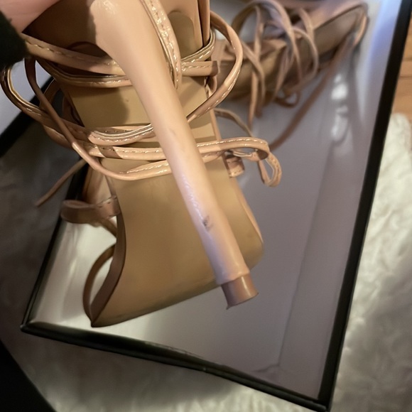 EUC lulus Simonee heel in nude color - Picture 3 of 3